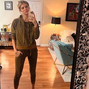 Sanctuary Leopard Print Set! Hoodie AND matching pants!